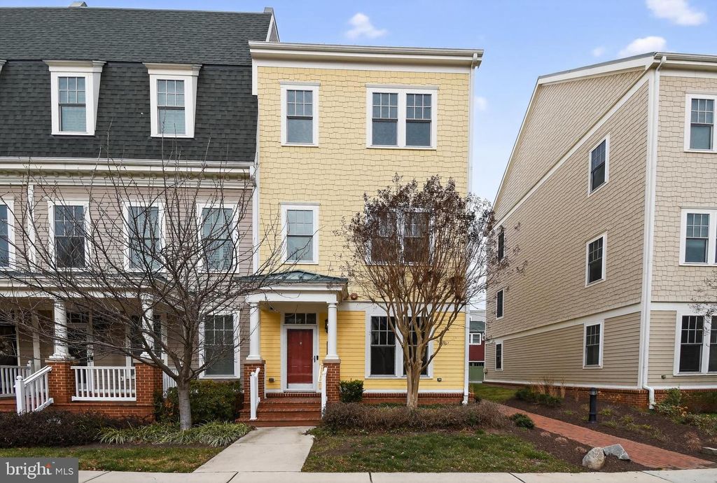 716 DIAMOND AVE, Alexandria, VA 22301
