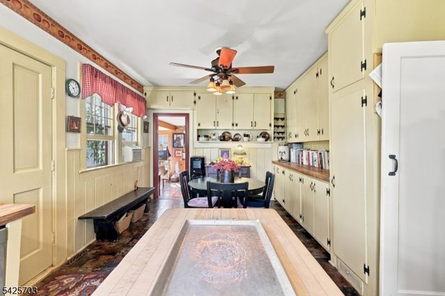 32 Tanners Brook Rd, Chester Twp., NJ 07930