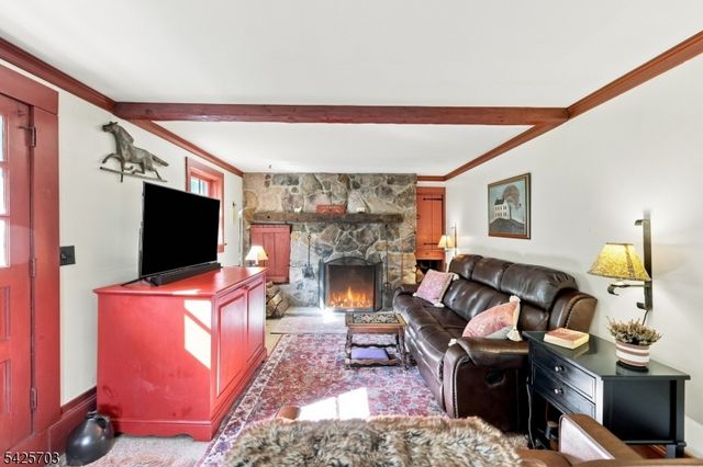 32 Tanners Brook Rd, Chester Twp., NJ 07930
