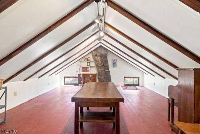 32 Tanners Brook Rd, Chester Twp., NJ 07930