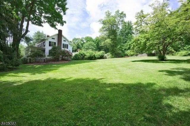 32 Tanners Brook Rd, Chester Twp., NJ 07930