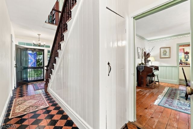 32 Tanners Brook Rd, Chester Twp., NJ 07930