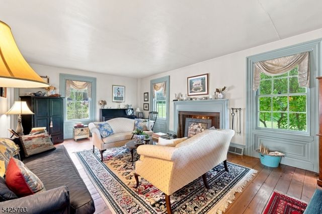 32 Tanners Brook Rd, Chester Twp., NJ 07930
