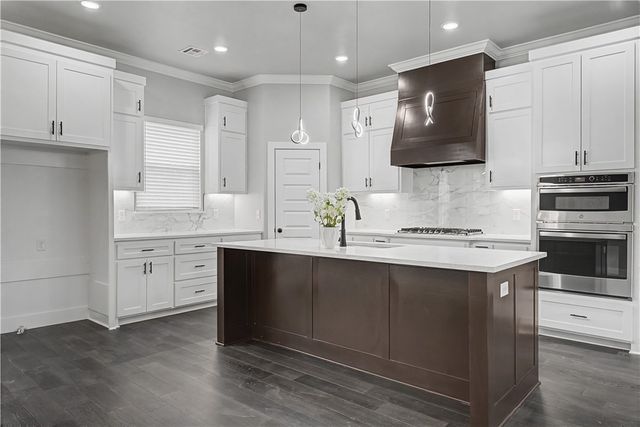 29 Selkirk Drive, Bella Vista, AR 72715