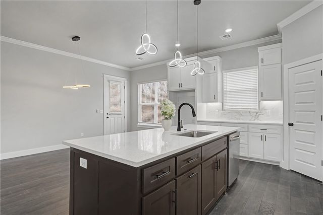 29 Selkirk Drive, Bella Vista, AR 72715