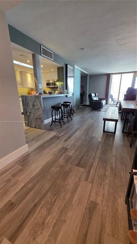 5825 Collins Ave 8J, Miami Beach, FL 33140