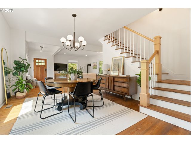 1604 Se LAMBERT St, Portland, OR 97202