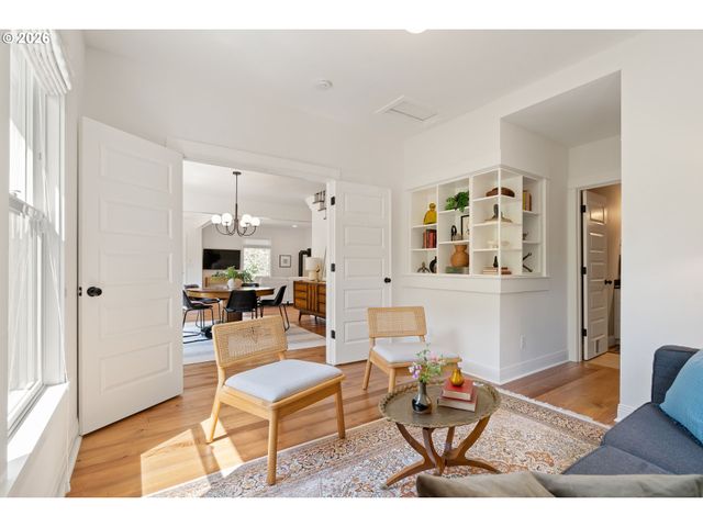 1604 Se LAMBERT St, Portland, OR 97202