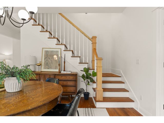 1604 Se LAMBERT St, Portland, OR 97202