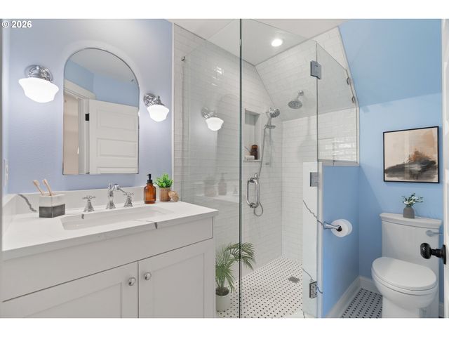 1604 Se LAMBERT St, Portland, OR 97202