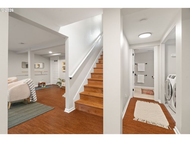 1604 Se LAMBERT St, Portland, OR 97202