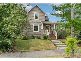 1604 Se LAMBERT St, Portland, OR 97202