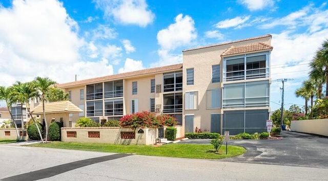 331 SW 8th Street 2-C-E, Boca Raton, FL 33432