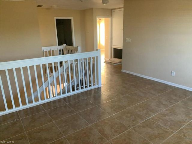 30 NE 24th TER, Cape Coral, FL 33909