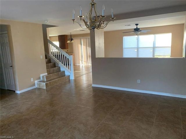 30 NE 24th TER, Cape Coral, FL 33909