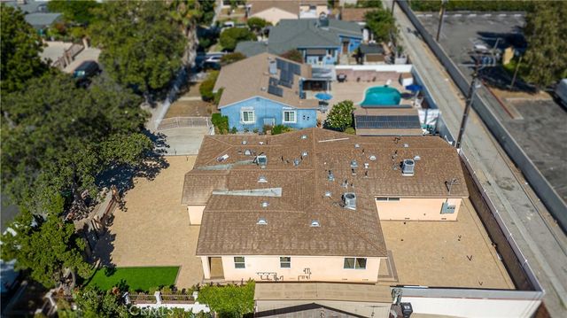 13712 Community, Panorama City, CA 91402