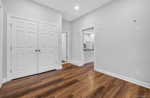 6 Greg Lane, East Northport, NY 11731