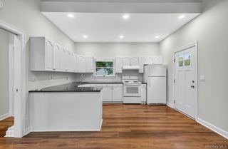 6 Greg Lane, East Northport, NY 11731