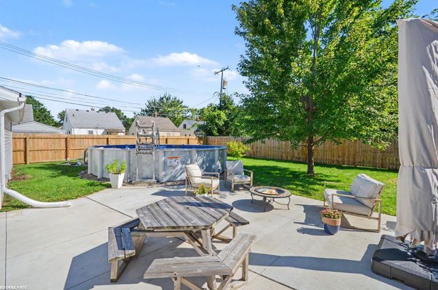 28408 Hughes Street, Saint Clair Shores, MI 48081