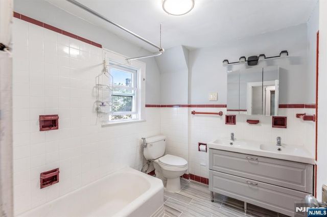 1161 Anna Street, Teaneck, NJ 07666