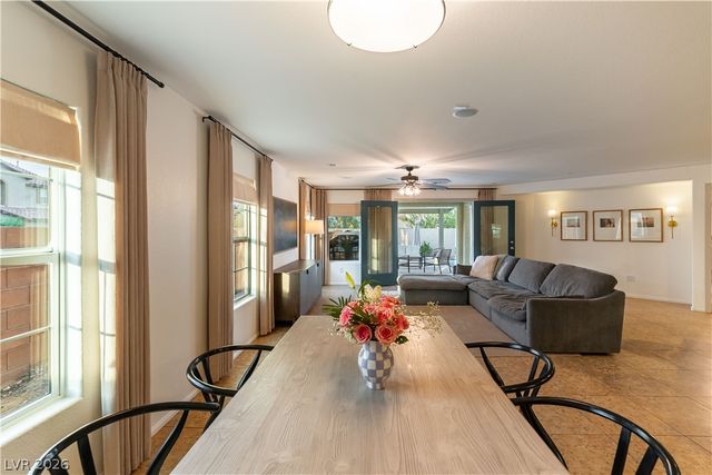 10570 Cranbrook Cross Street, Las Vegas, NV 89179