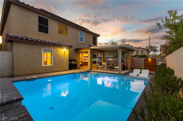 10570 Cranbrook Cross Street, Las Vegas, NV 89179