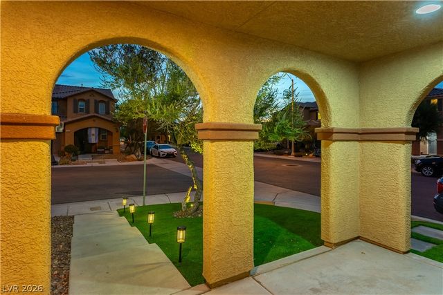 10570 Cranbrook Cross Street, Las Vegas, NV 89179