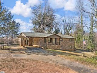20 Gordon Street, Spartanburg, SC 29301