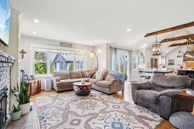 4780 Meadow VIEW E, Brookfield, WI 53005