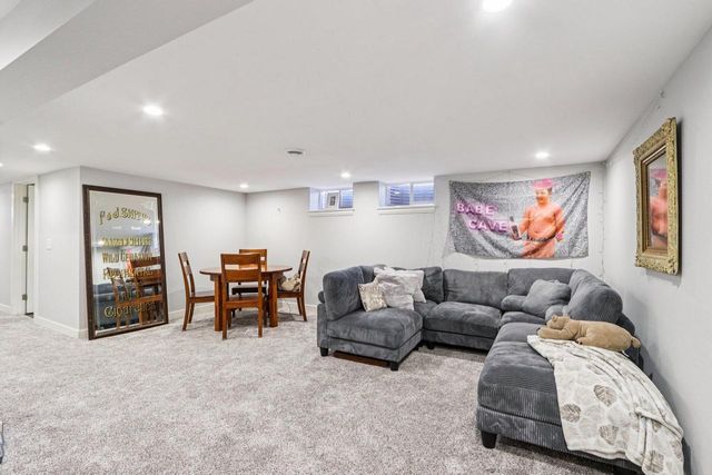 4780 Meadow VIEW E, Brookfield, WI 53005