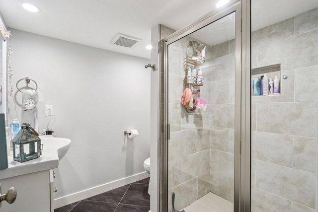 4780 Meadow VIEW E, Brookfield, WI 53005