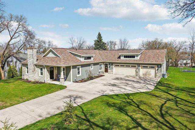 4780 Meadow VIEW E, Brookfield, WI 53005
