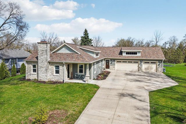 4780 Meadow VIEW E, Brookfield, WI 53005