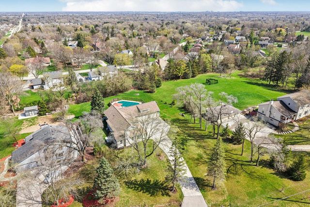 4780 Meadow VIEW E, Brookfield, WI 53005
