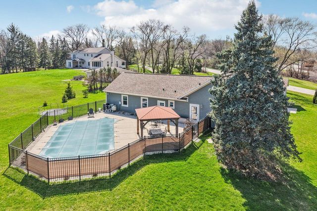 4780 Meadow VIEW E, Brookfield, WI 53005