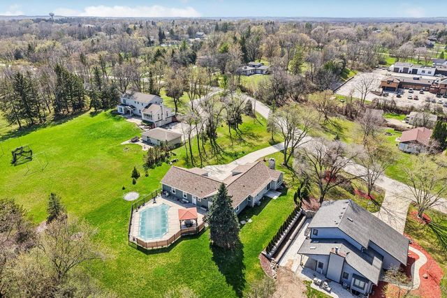 4780 Meadow VIEW E, Brookfield, WI 53005