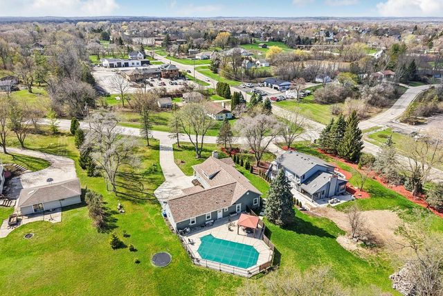 4780 Meadow VIEW E, Brookfield, WI 53005