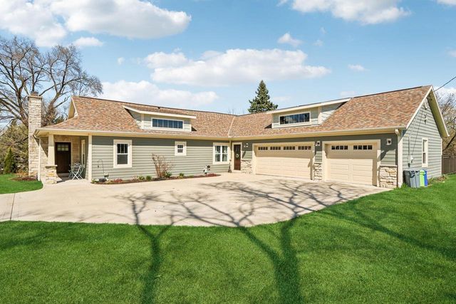 4780 Meadow VIEW E, Brookfield, WI 53005