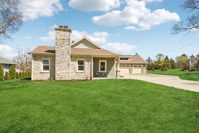 4780 Meadow VIEW E, Brookfield, WI 53005