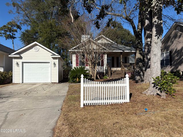 2 Hornsborough Court, Beaufort, SC 29902