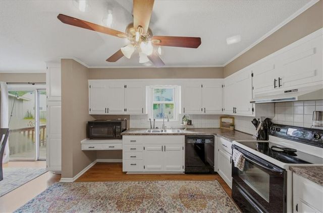 5503 Perry Avenue, Merriam, KS 66203