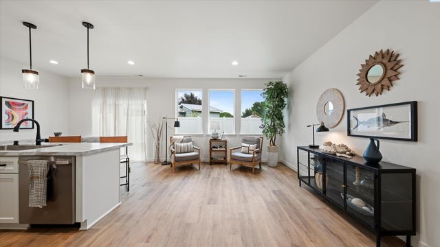 3569 W 6th Place, Kennewick, WA 99336