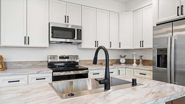 3569 W 6th Place, Kennewick, WA 99336