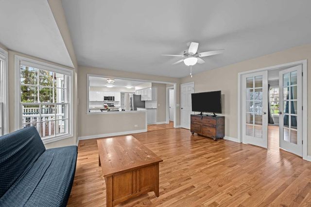 1002 Shimer Court, Naperville, IL 60565