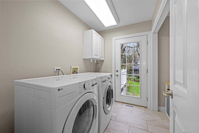 1002 Shimer Court, Naperville, IL 60565