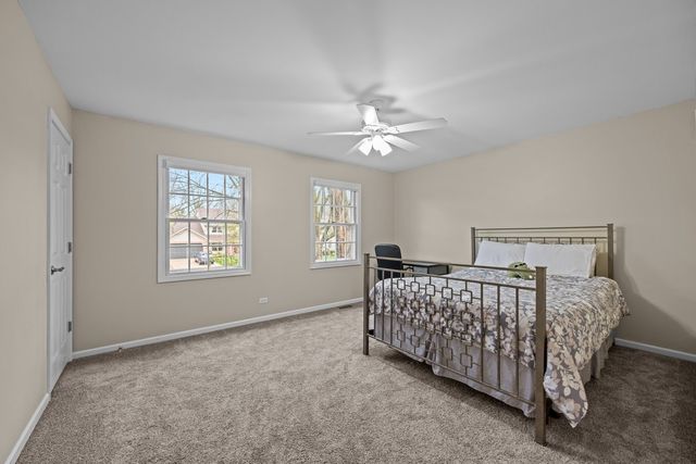 1002 Shimer Court, Naperville, IL 60565