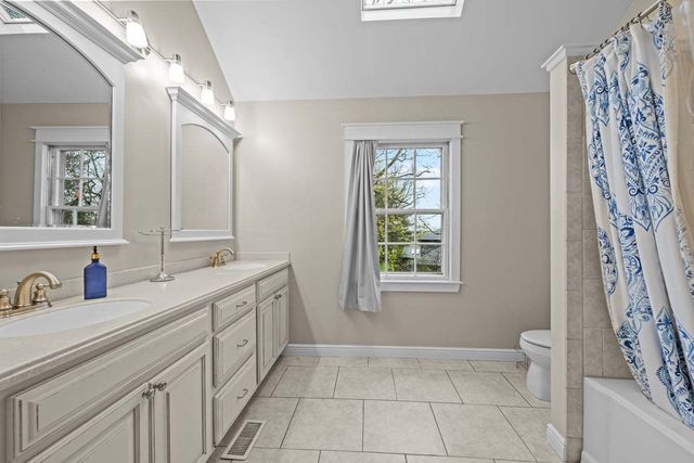 1002 Shimer Court, Naperville, IL 60565