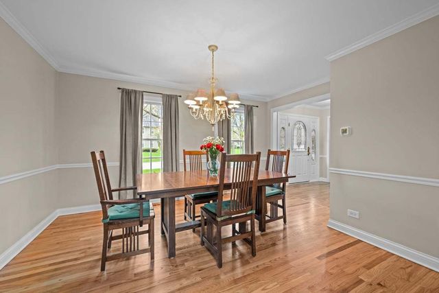 1002 Shimer Court, Naperville, IL 60565