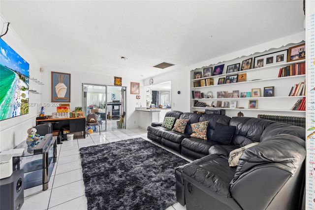 1831 Hiltonia Circle, West Palm Beach, FL 33407