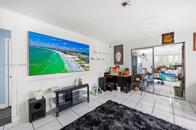 1831 Hiltonia Circle, West Palm Beach, FL 33407
